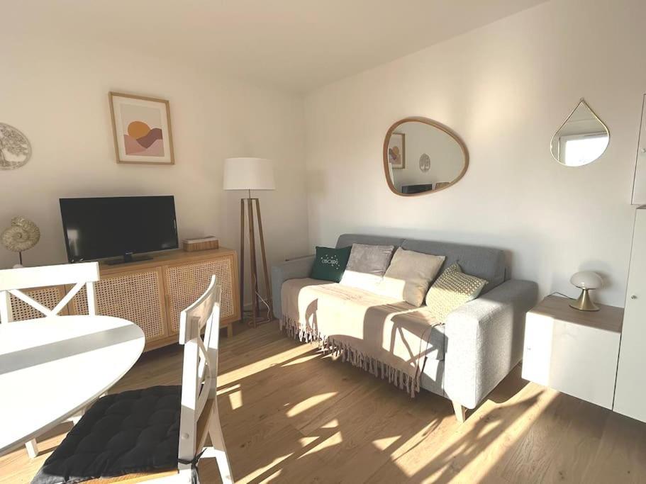Cabourg Cosy, Appartement Refait A Neuf, 5 Min A Pied De La Mer Экстерьер фото